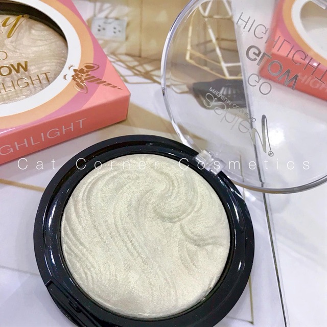 PHẤN BẮT SÁNG ASHLEY HILIGHT GLOW