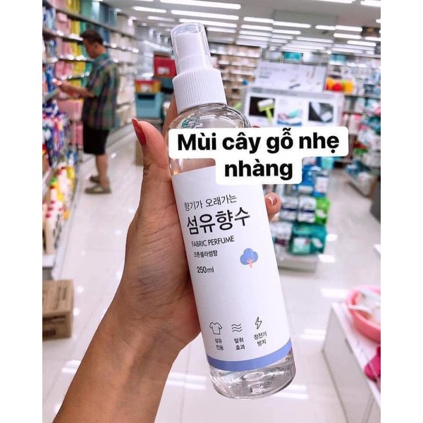 Xịt Thơm Quần Áo Fabric Perfume Hàn Quốc 250ml
