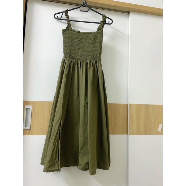 Thanh lý đầm midi xanh rêu Hnoss