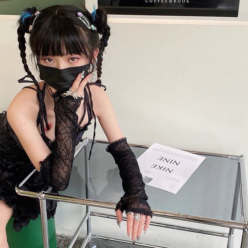 Găng Tay Họa Tiết Mạng Nhện Hở Ngón Cosplay Halloween - Vani Store - PKTT0025