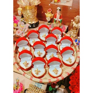 NHẪN CHẠM HỒ LY