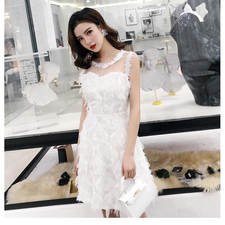 Váy công chúa tua rua tay ren cúp ngực