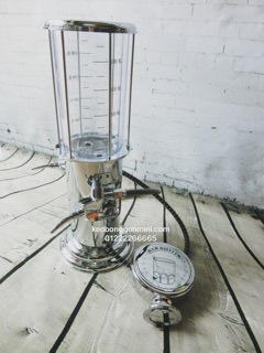 Bình rót rượu cây xăng