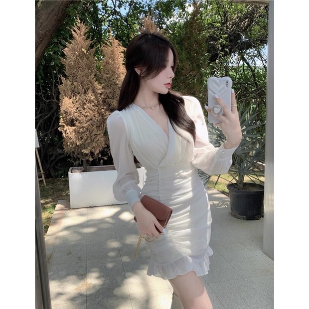 Váy voan trắng cổ V, đầm nhún bèo đuôi cá điệu đà Hàn Quốc mùa hè