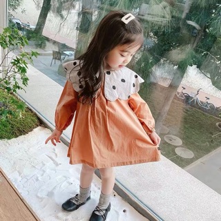 Đầm cổ sen chấm bi