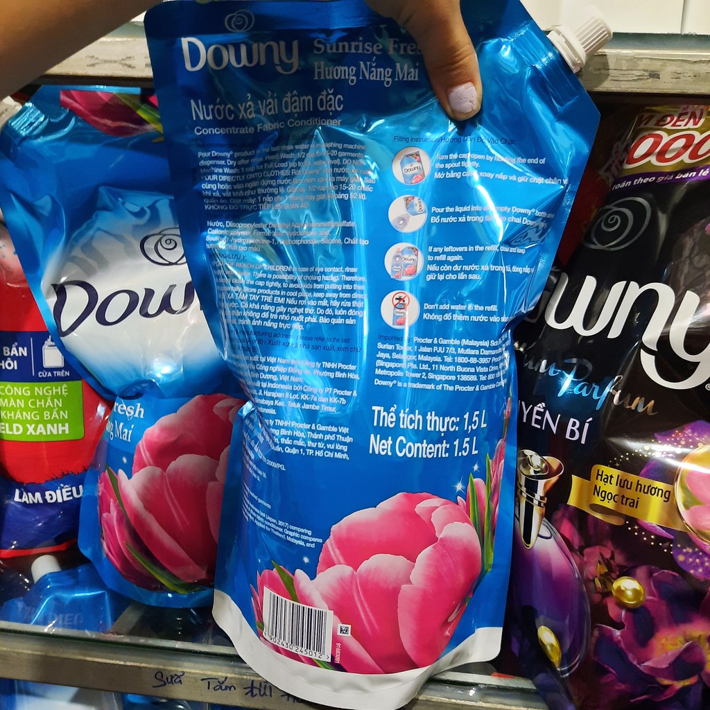 Nước Xả Vải Downy Hương Nắng Mai Túi 1.5 lít