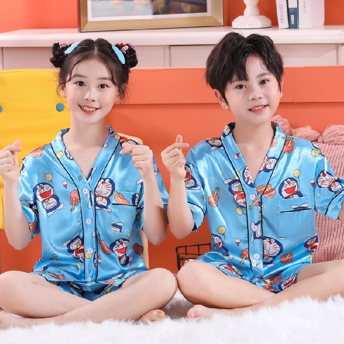 Bộ Đồ Ngủ Tay Ngắn Chất Lụa In Họa Tiết Hoạt Hình Phong Cách Hàn Quốc Thời Trang Cho Bé Trai Và Gái