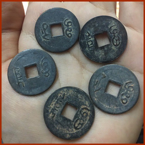 Tiền Xu Đen Âm Dương/2 size