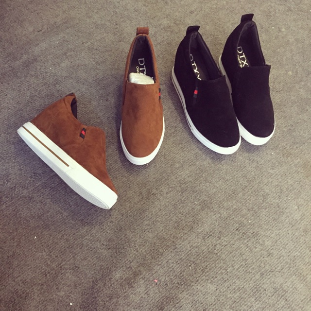 Xả kho sneaker : bò size : 36, đen size : 39