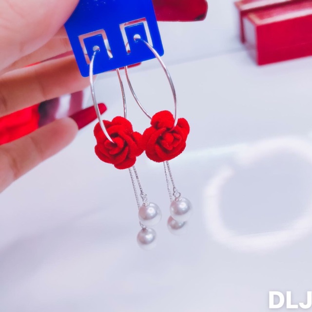 Bông tai bạc ta gắn hoa nhung đỏ