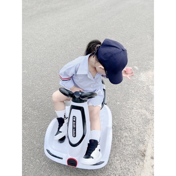 Áo somi Thom browne cho bé , áo dài tay nam nữ unisex , Kid_genZ