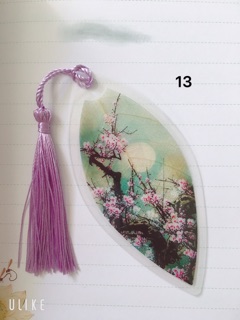 Bookmark gân lá tua rua cổ trang