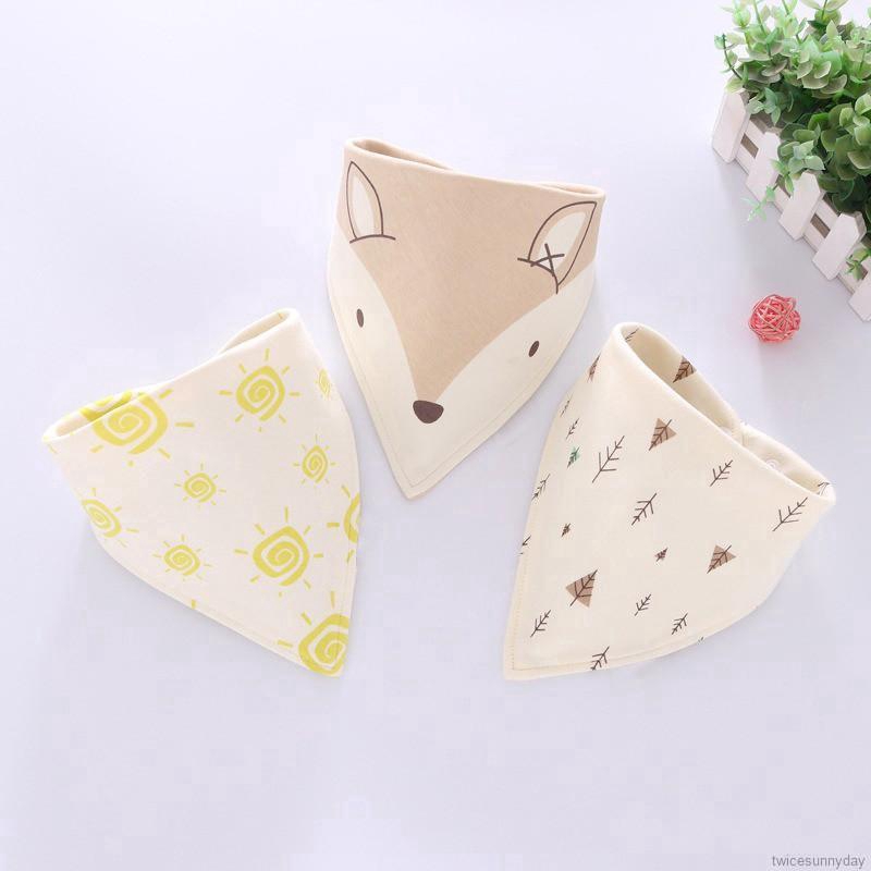 Khăn yếm cotton hai lớp hình tam giác in họa tiết xinh xắn cho các bé