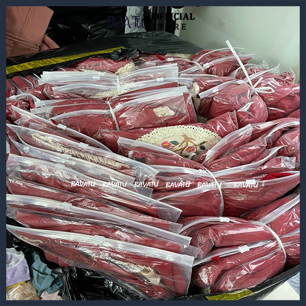 Áo dài cách tân, váy đôi mẹ bé chất đũi tằm mướt nhẹ, đầm màu đỏ diện tết chụp ảnh xuân rất tôn dáng - bavatu. | BigBuy360 - bigbuy360.vn