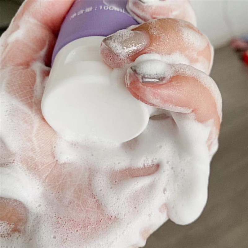 Sữa rửa mặt Qise chiết xuất thự vật tự nhiên dịu nhẹ làm sạch sâu kiềm dầu hiệu quả