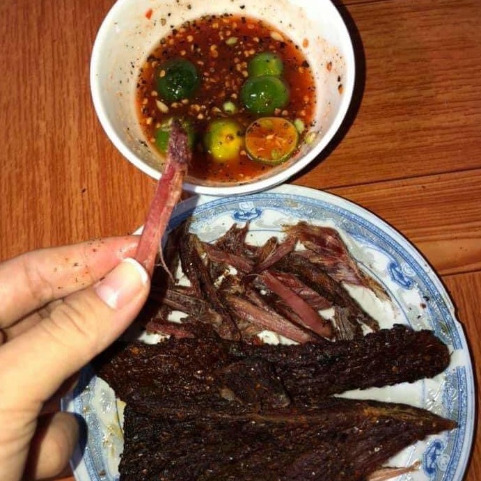 Thịt Trâu gác bếp Tây Bắc giá tại lò ✅ TẶNG CHẨM CHÉO ✅ trâu sấy khô chuẩn vị hàng đảm bảo ngon sạch.Sỉ từ 5kg giá mềm | BigBuy360 - bigbuy360.vn