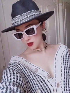 KÍNH MẮT MÈO VUÔNG