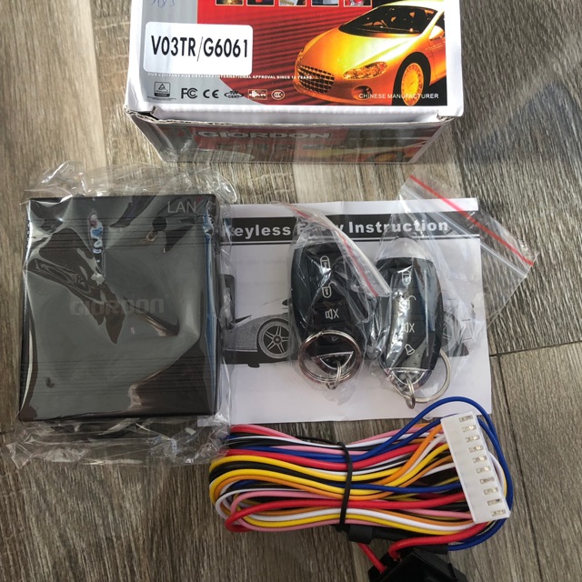 Sản phẩm gia đình làm: Phụ tùng ô tô/ combo 10 bộ khiển cửa VO3TR/G6061-12V khóa cửa