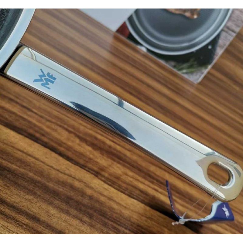 Chảo chống dính tổ ong WMF Profi Resist 28cm