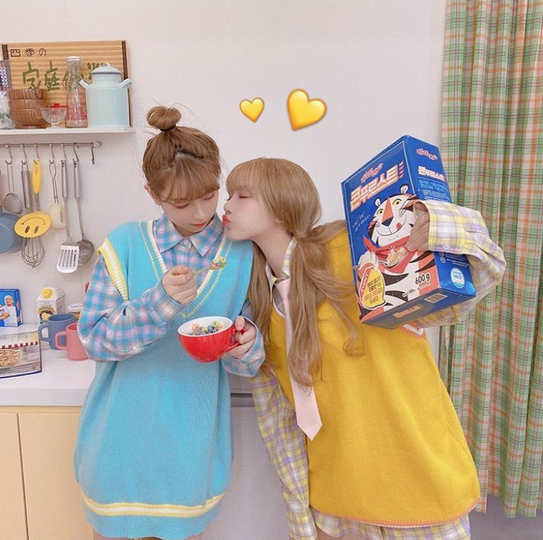 Set Áo Sơ Mi Dài Tay + Áo Khoác Len Không Tay Thời Trang Dành Cho Nữ