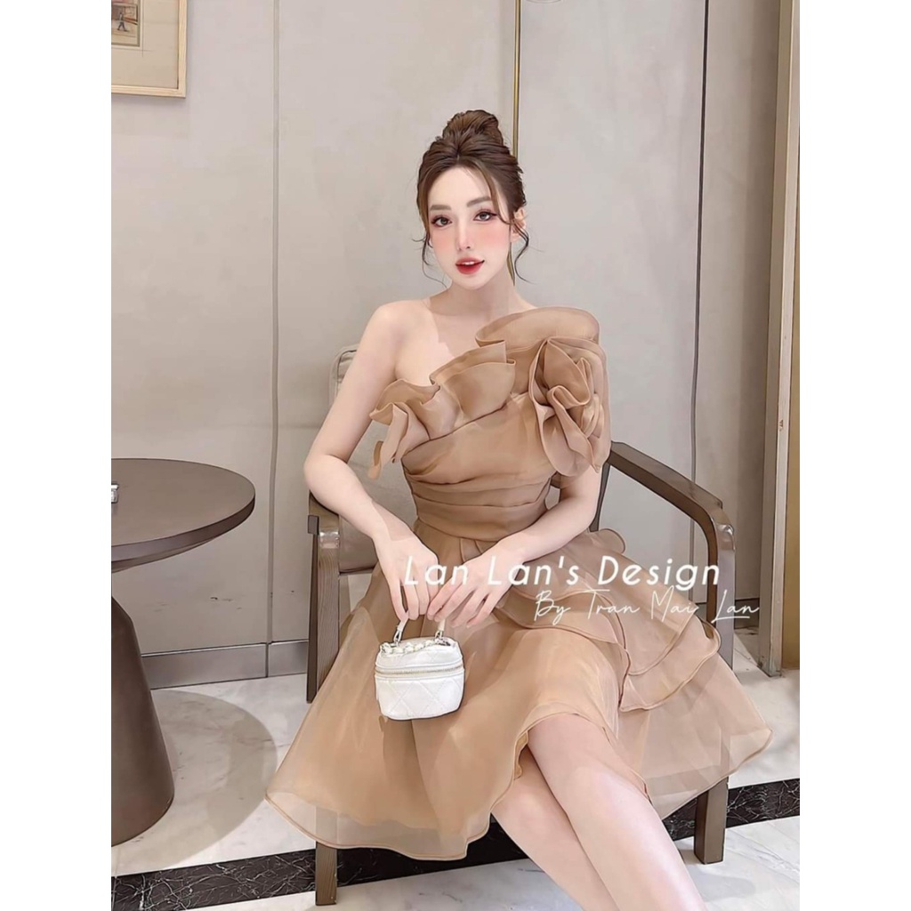 Váy đầm đi tiệc organza kết hoa hồng cúp ngực lệch vai dáng xòe 3 tầng sexy hotgirl party bar tiệc cưới