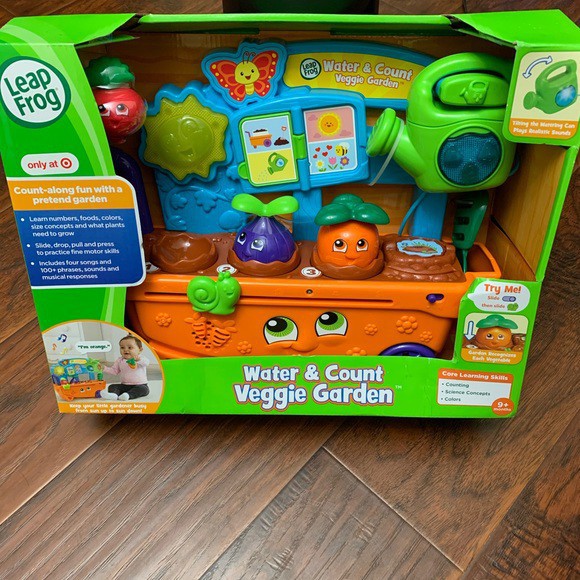 Đồ chơi Bé tập làm vườn Leapfrog Water and Count Veggie Garden