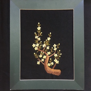 Tranh thêu tay cành mai vàng hoàn thiện 20x25cm