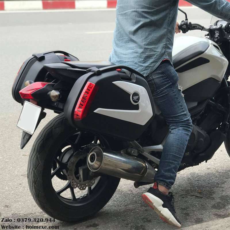 Cặp Thùng Hông Honda Givi Sport Màu Đen