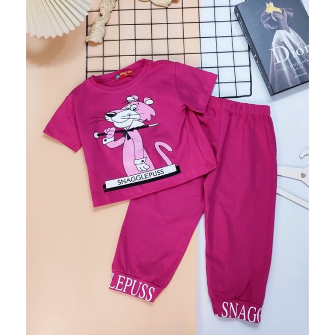 bộ lửng bé gái