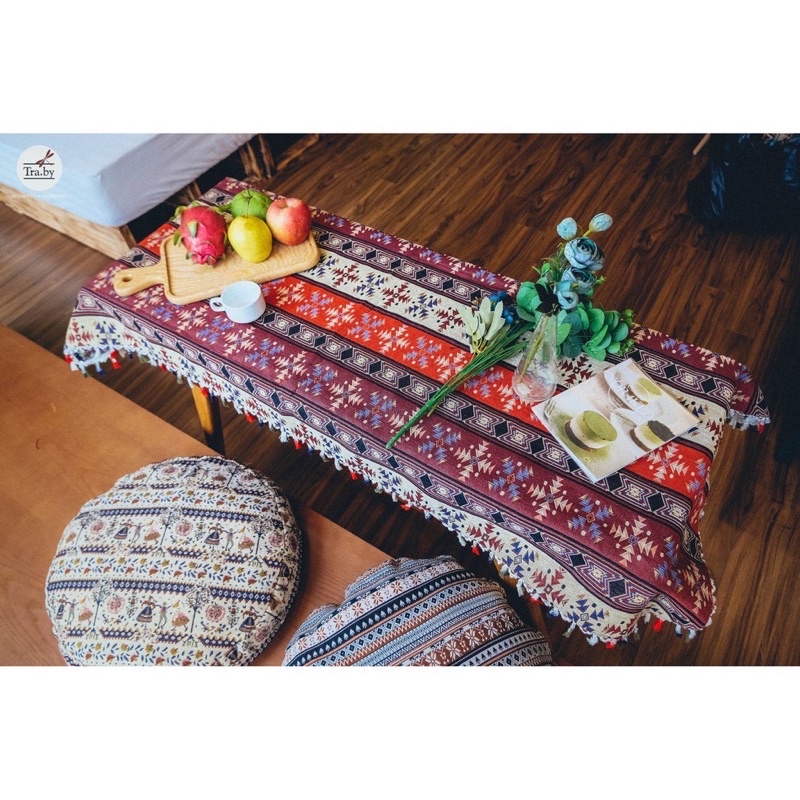 Khăn trải bàn thổ cẩm Vintage viền ren hoạ tiết Sapa