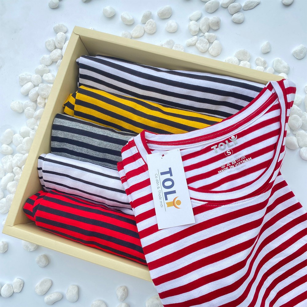 Áo thun nữ cổ tròn TOLI, chất cotton 4 chiều mềm mịn, co dãn, form suông cơ bản, sọc ngang 1cm [NHIỀU MÀU]