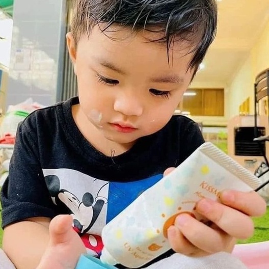 Kem Chống Nắng Dành Cho Trẻ Em Từ 06 Tháng Và Người Có Làn Da Nhạy Cảm Kissme Mommy