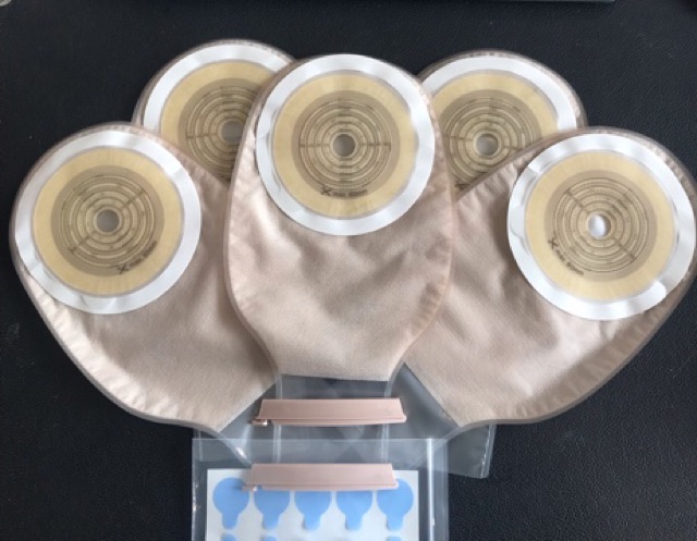 20  Túi hậu môn nhân tạo 1 mảnh  2 viền dính đế mềm kẹp rời