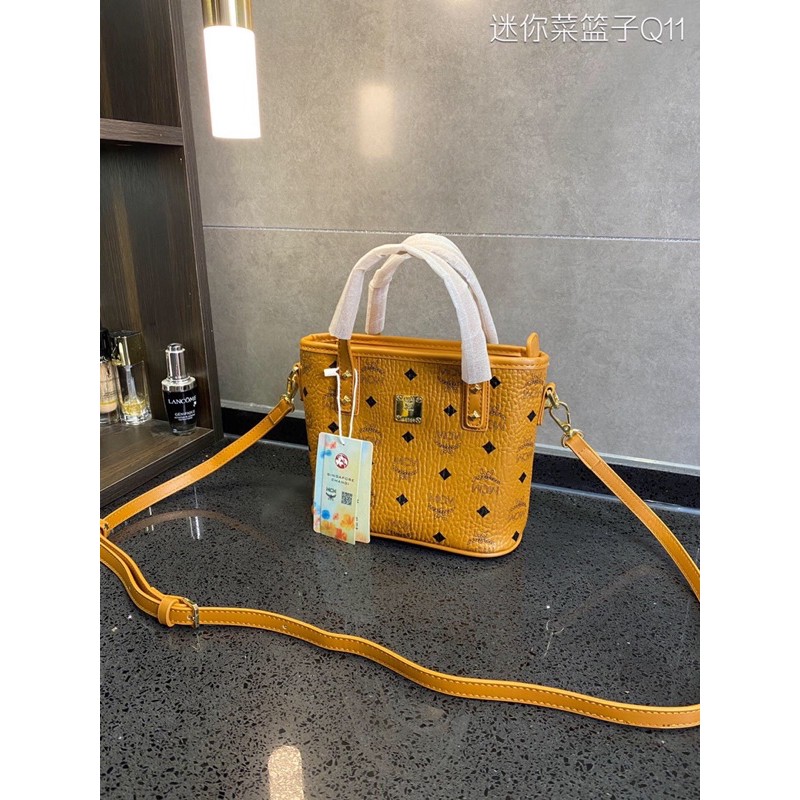 Túi đeo chéo MCM cao cấp 2021