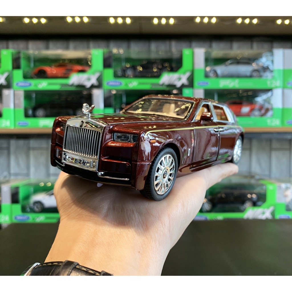 Mô hình xe ô tô Rolls Royce Phantom VIII Tỉ lệ 1:24 của Hãng CHEZHI