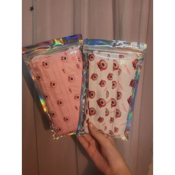 Khẩu Trang In Hình Gấu Lotso Dễ Thương ( Loại Dành Cho Người Lớn ) | BigBuy360 - bigbuy360.vn