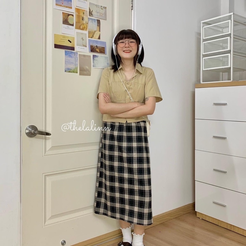 Sơ mi croptop cổ u basic / thelalinn