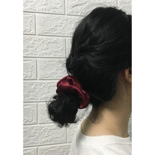 Dây Buộc Tóc, Cột Tóc Scrunchies Chất Vải Lụa Cao Cấp Sang Chảnh