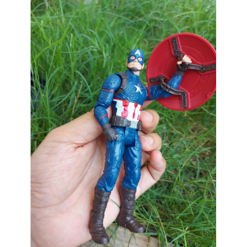 Đồ chơi Action figure nhân vật của Marvel. Captian và Ronin.Hàng chính hãng của Hasbro.