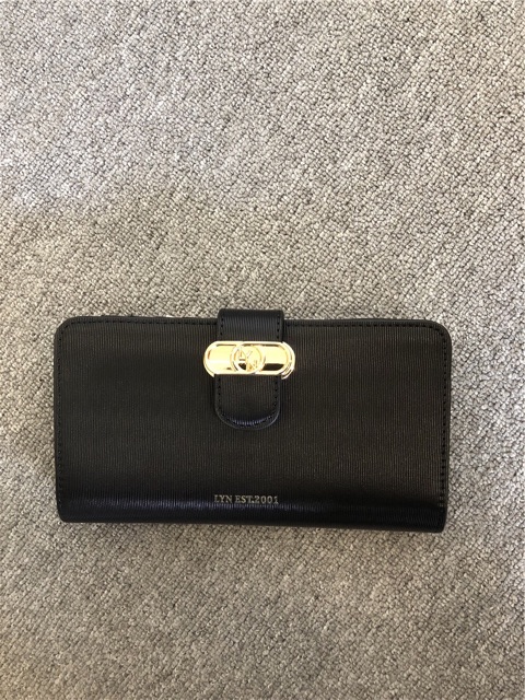 𝐕𝐢́ 𝐋𝐘𝐍 dài - 𝐌𝐚̂̃𝐮 𝐦𝐨̛́𝐢