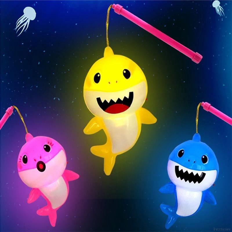 Đồ chơi cho bé đèn nhạc cá mập baby shark có nhạc