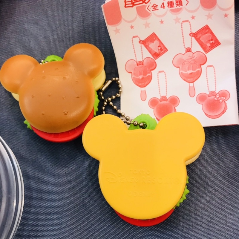 Móc khoá Disney Bánh hình Mickey và Minmie