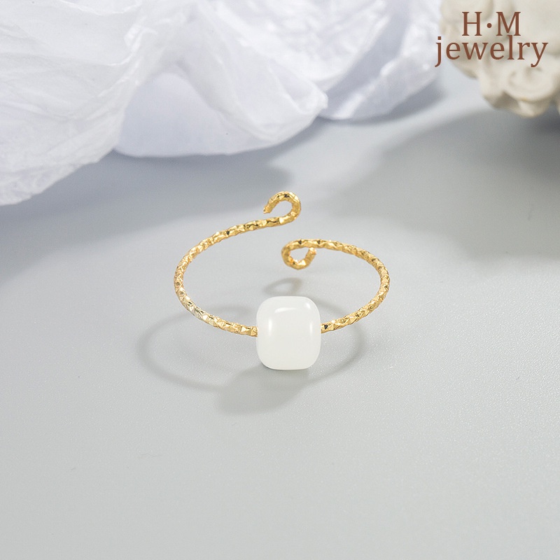 Nhẫn May Mắn Đính Đá Ngọc Bích Phong Cách Retro