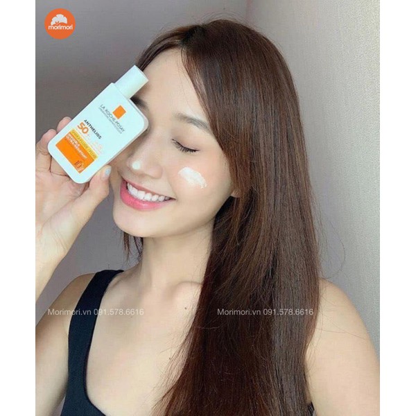 Kem chống nắng dạng sữa lỏng nhẹ không nhờn rít La Roche-Posay Anthelios Invisible Fluid SPF 50+ 50ml [MẪU MỚI 2021]