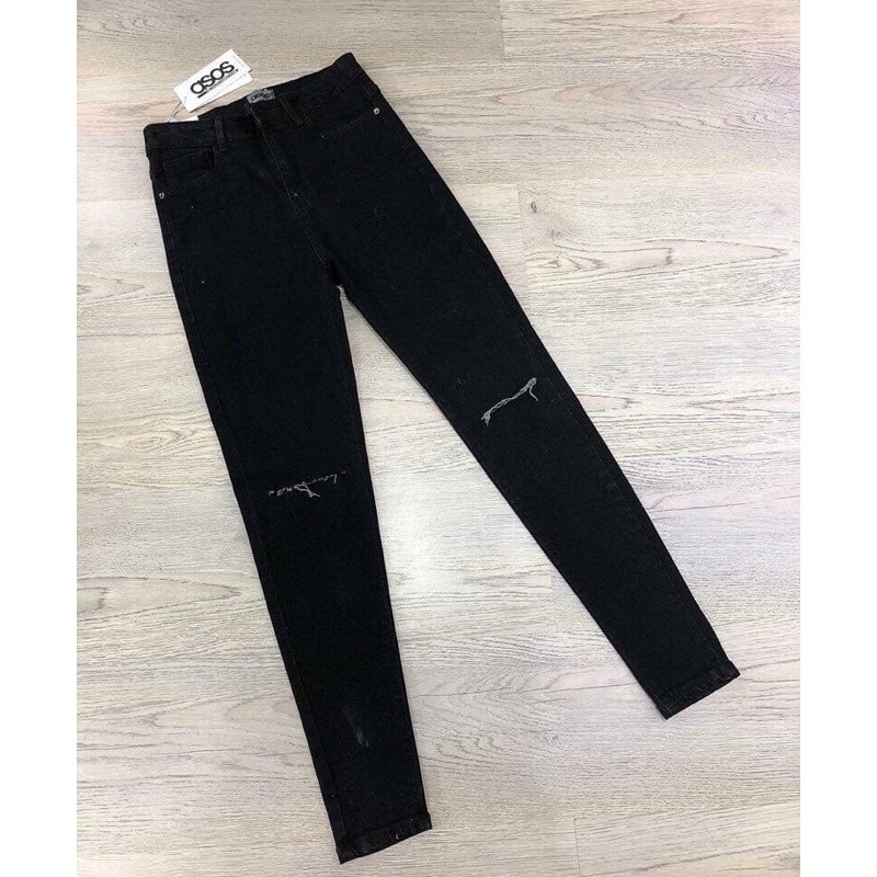 hình shop chụp - quần jeans rách gối