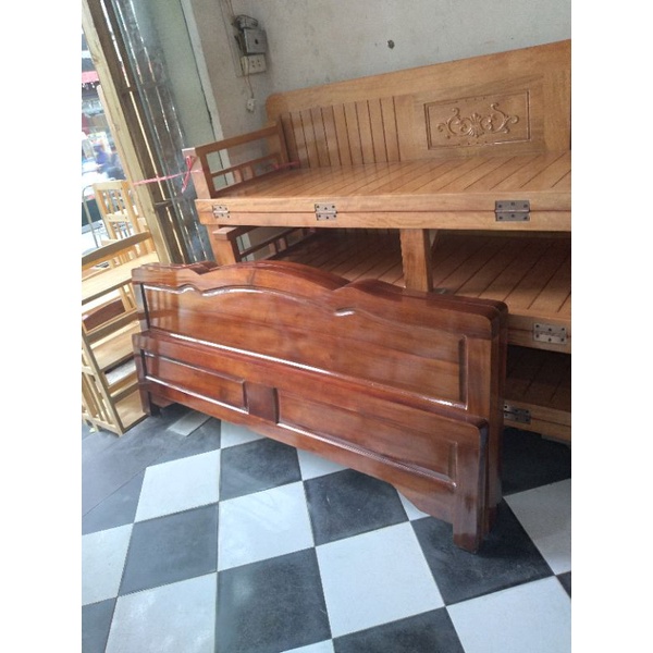Giường Gỗ tự nhiên .