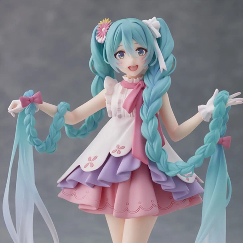Mô Hình Nhân Vật Ca Sĩ Ảo Hatsune Miku Bằng PVC 20cm