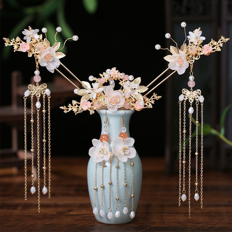 3 nữ trang tua rua đính kim cương nhân tạo sang trọng cho cô dâu