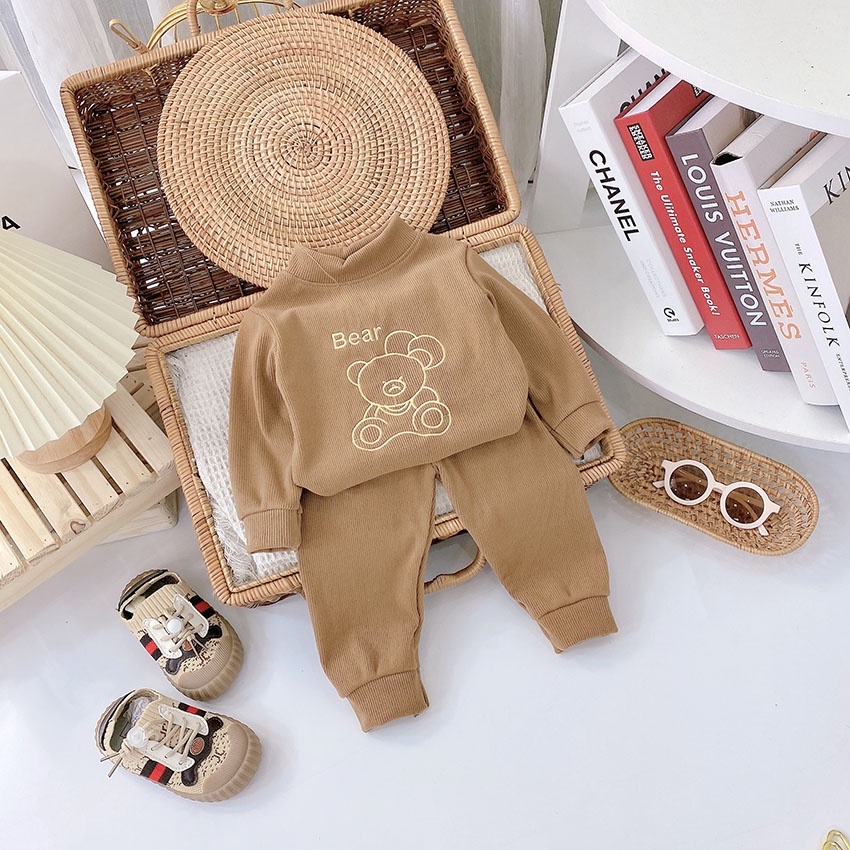 Bộ Quần Áo Dài Tay Thu Đông In Hình Gấu Bear Cổ 3 Phân Vải Len Tăm Nhung Dễ Thương Cho Bé Từ 7 - 14kg Mã DT34