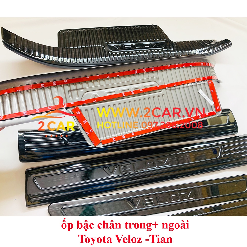 Ốp Bậc Cửa, Nẹp Bước Chân xe TOYOTA VELOZ 2022-2023 HàngTitan ( Tặng kèm keo 3M)